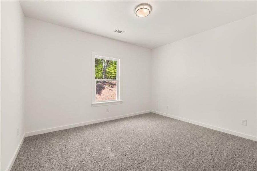Spacious, unfurnished interior of a new home in , Gainesville (Image 43).