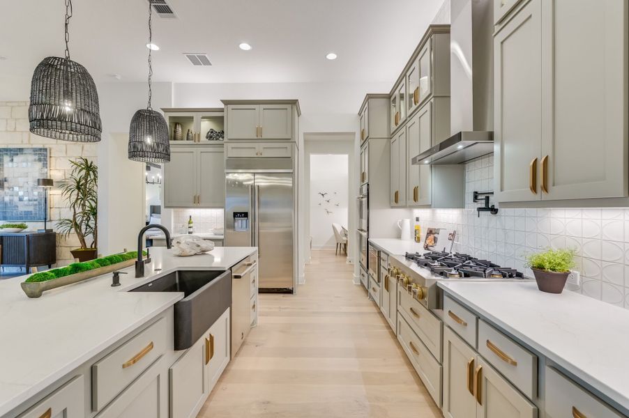 Representative furnished interior of a home built from the San Simeon I by Giddens Homes in Clearwater Ranch, Liberty Hill (Image 18).