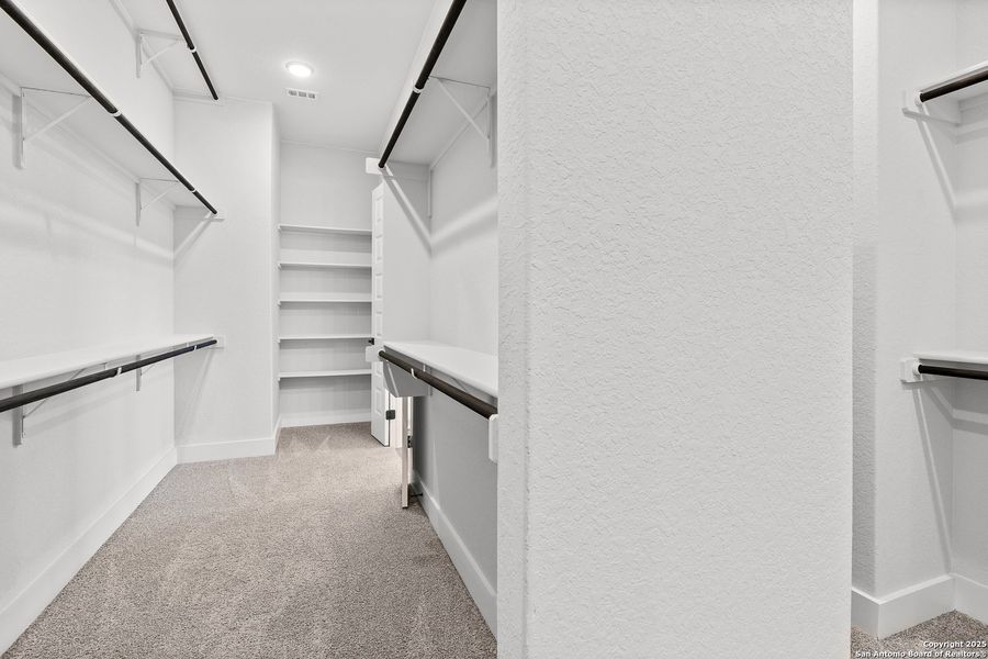 Image 18 of a home in Potranco Oaks. Image 18 of a home in Potranco Oaks.