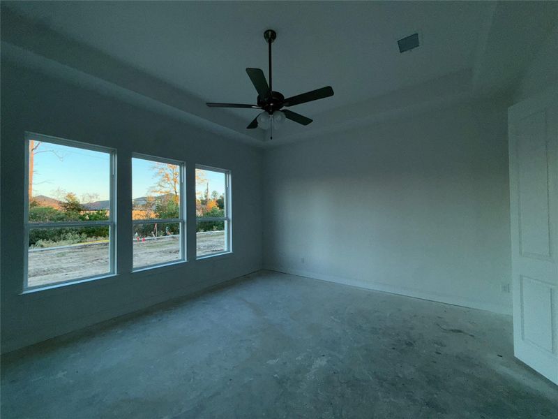 Image 15 of a home in Sundance Cove.