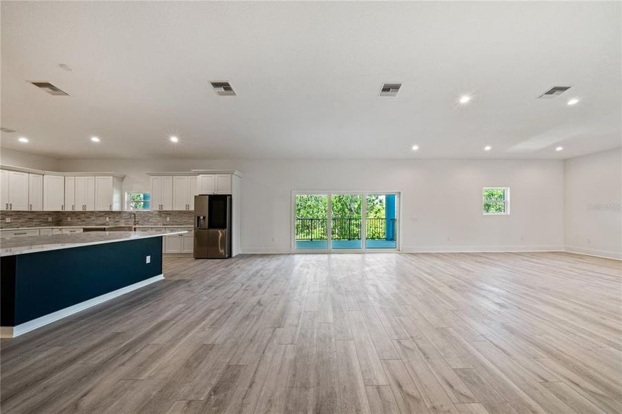 Image 33 of a home in . Image 33 of a home in .