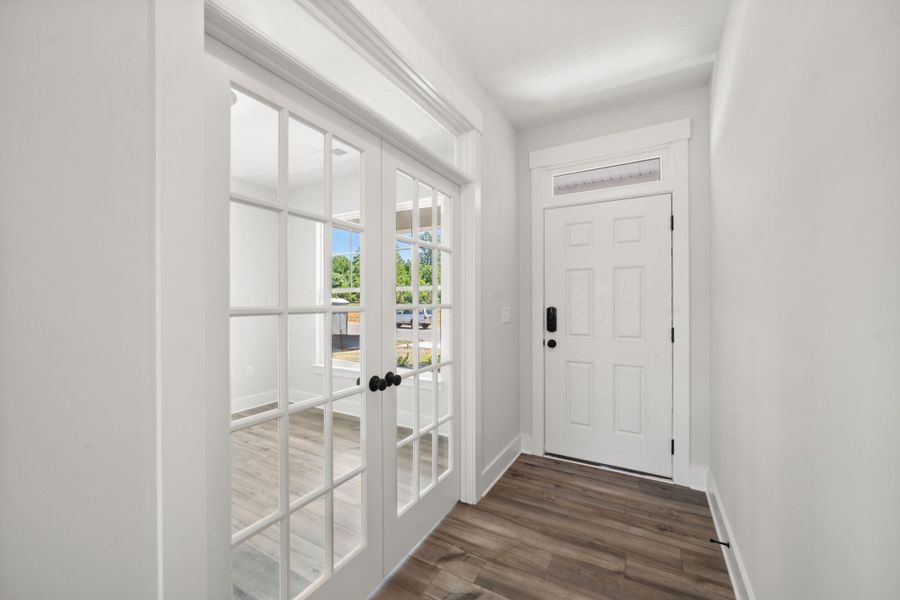 Spacious, unfurnished interior of a new home in Hayes Village, Greensboro (Image 10).