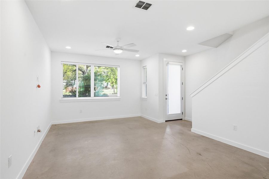 Spacious, unfurnished interior of a new home in , Austin (Image 13).