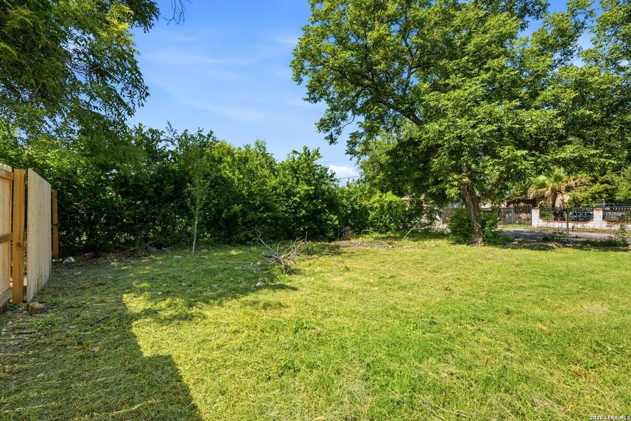 Natural landscape and outdoor views near in San Antonio (Image 26). Natural landscape and outdoor views near in San Antonio (Image 26).