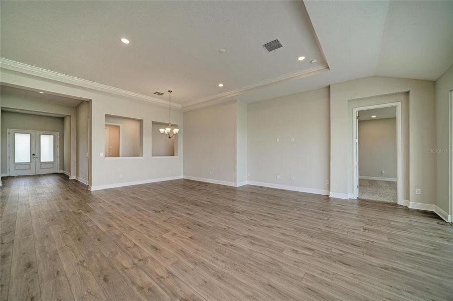 Spacious, unfurnished interior of a new home in Pasadena Ridge, Dade City (Image 23).