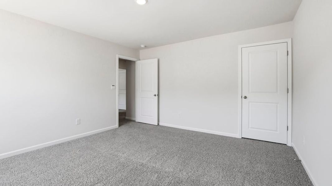 Spacious, unfurnished interior of a new home in Spring Ridge, Anderson (Image 29).