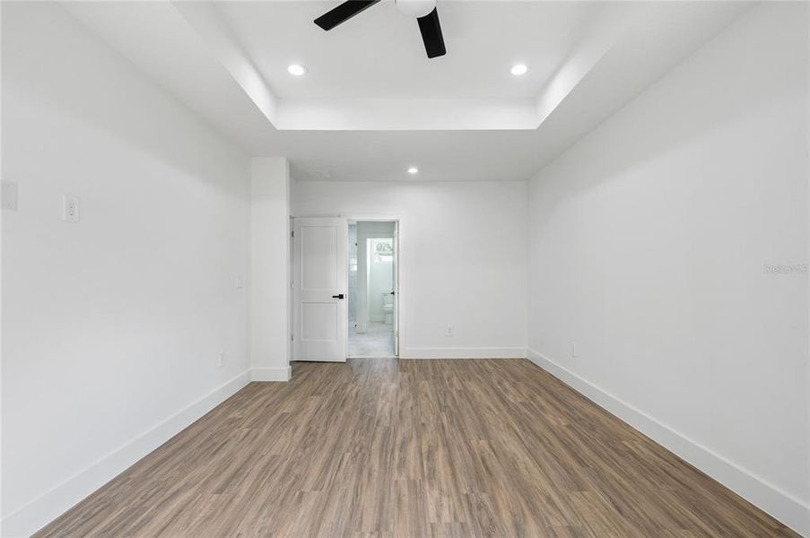 Spacious, unfurnished interior of a new home in , Deltona (Image 37).