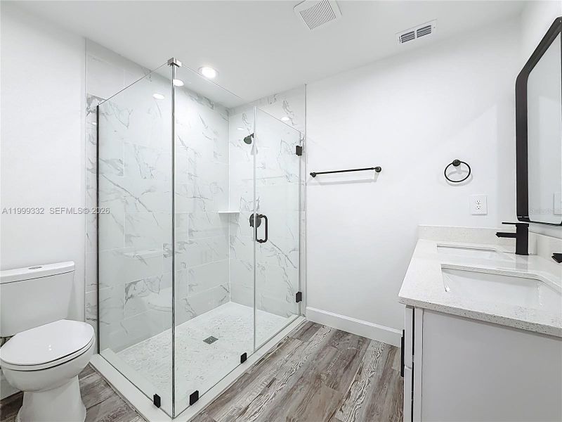 Furnished interior view inside a new home in , Ocala (Image 7).