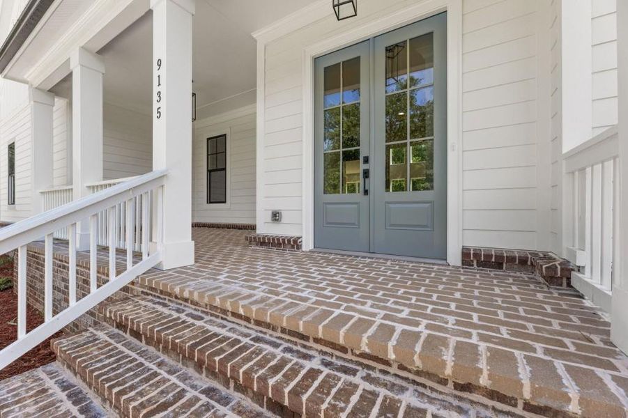 Exterior details and patio area of a home in White Post on Lake Lanier, Gainesville (Image 20).