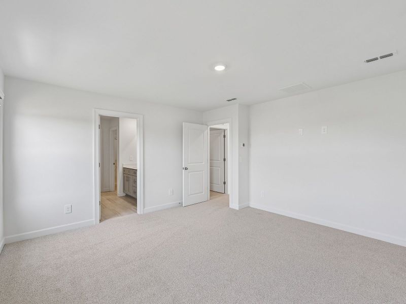 Spacious, unfurnished interior of a new home in Calico Creek, Cherryville (Image 17). Spacious, unfurnished interior of a new home in Calico Creek, Cherryville (Image 17).