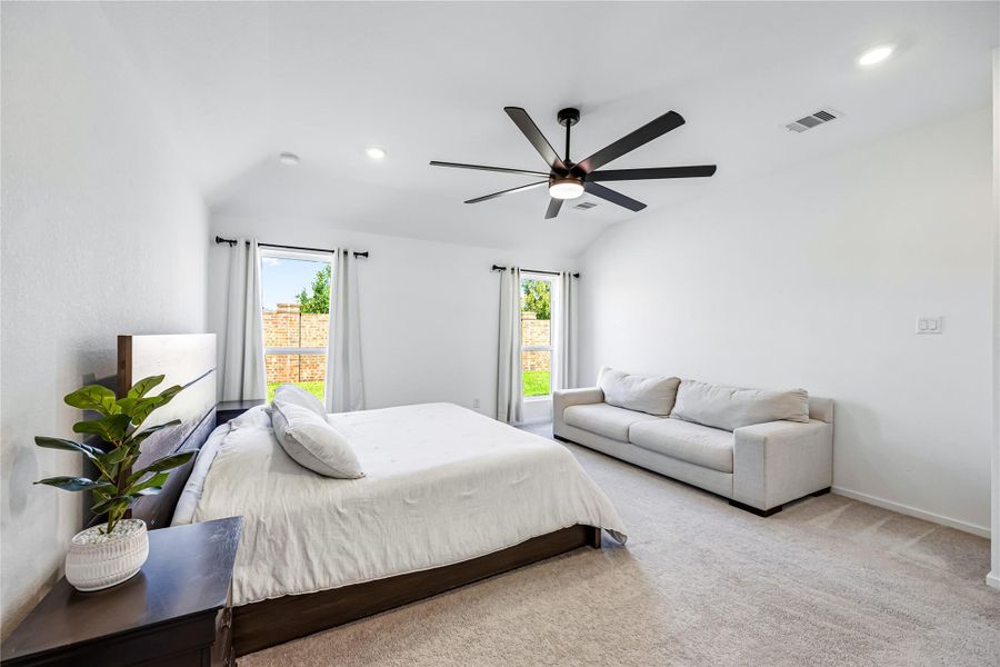 Furnished interior view inside a new home in Lago Mar, Texas City (Image 13).