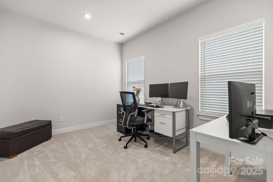 Furnished interior view inside a new home in , Spartanburg (Image 17).
