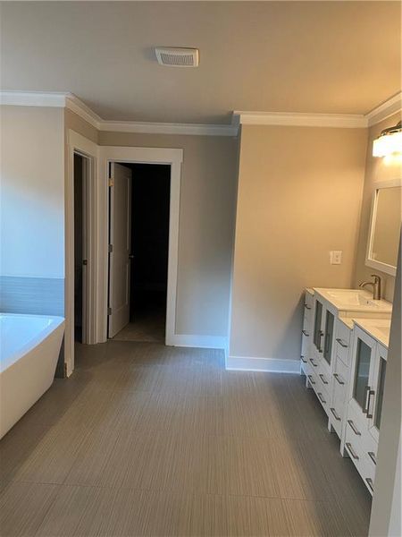 Spacious, unfurnished interior of a new home in , Flowery Branch (Image 39).