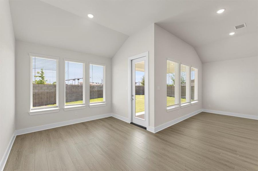 16. 2600 Andorra - Nook