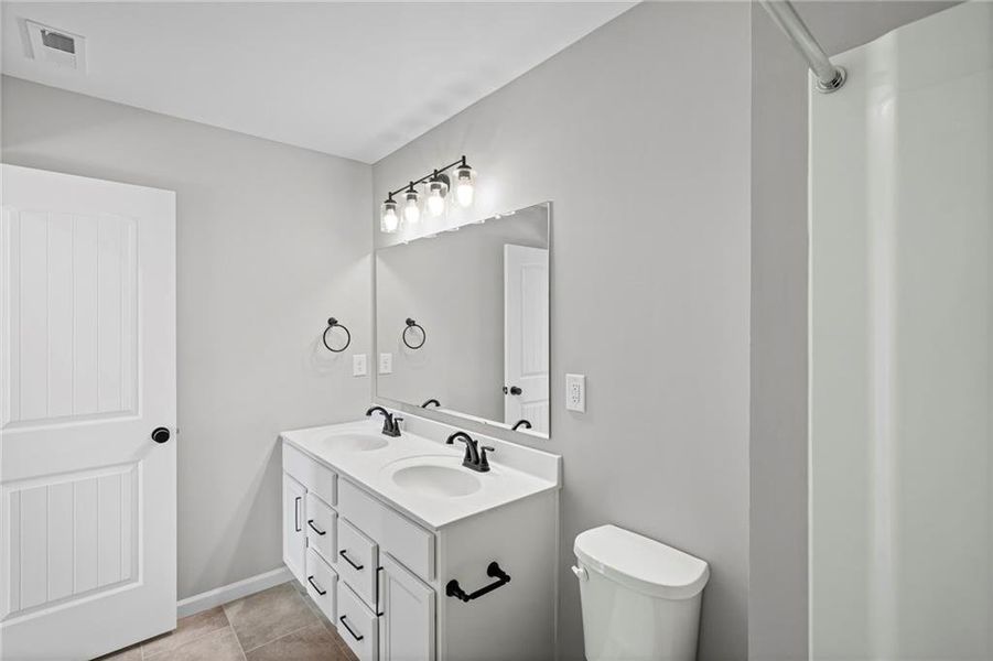 Furnished interior view inside a new home in Twin Lakes, Hoschton (Image 15).