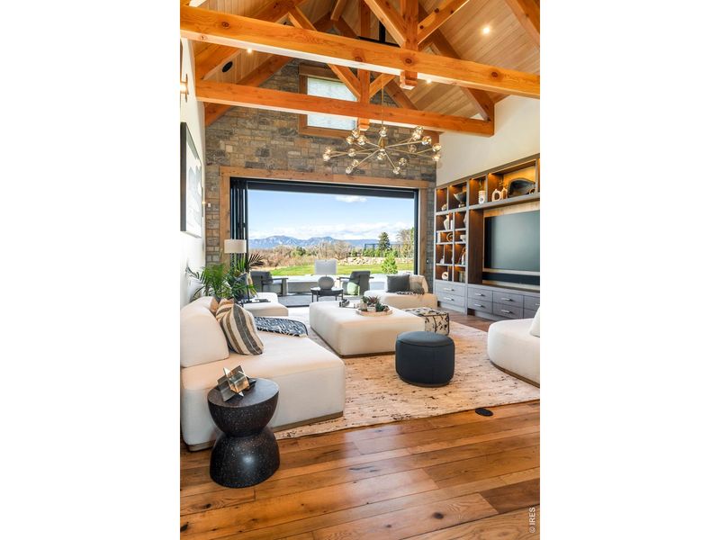 Community amenities in , Lafayette (Image 30).