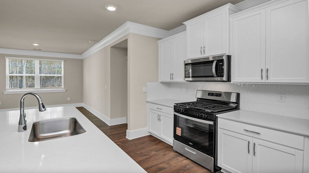 Furnished interior view inside a new home in Cross Creek, Lexington (Image 10).