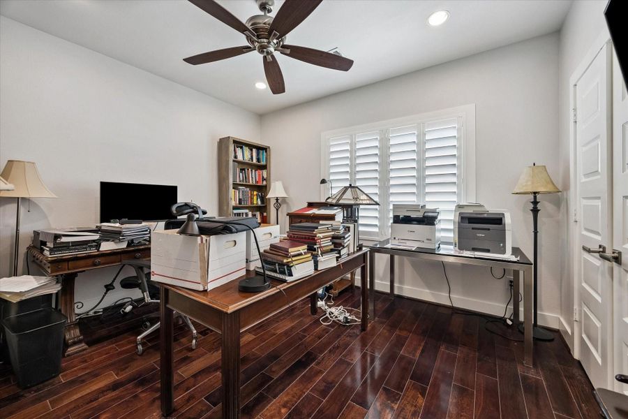 Furnished interior view inside a new home in , Houston (Image 3). Furnished interior view inside a new home in , Houston (Image 3).