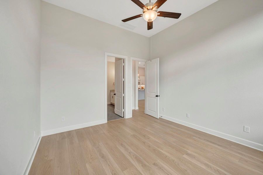 Spacious, unfurnished interior of a new home in Grange 45' Homesites, Katy (Image 17).