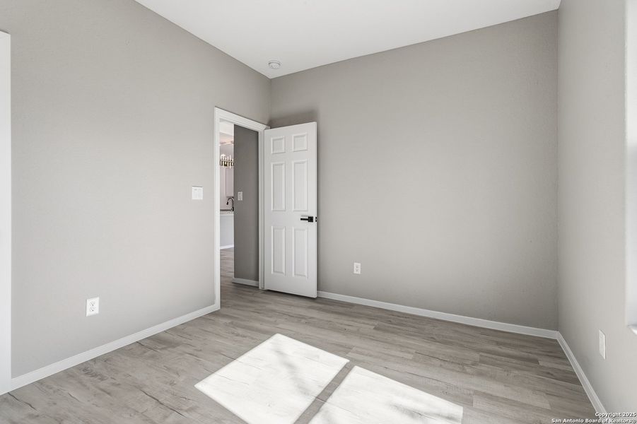 Spacious, unfurnished interior of a new home in , San Antonio (Image 32).