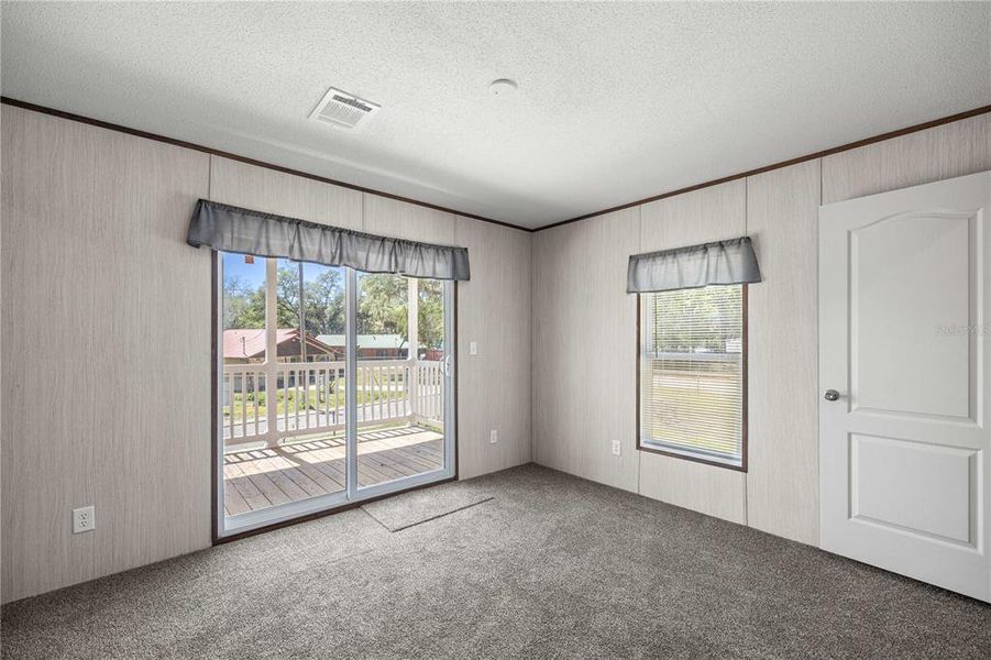 Spacious, unfurnished interior of a new home in , Ocklawaha (Image 20).