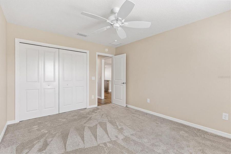 Spacious, unfurnished interior of a new home in , The Villages (Image 27).
