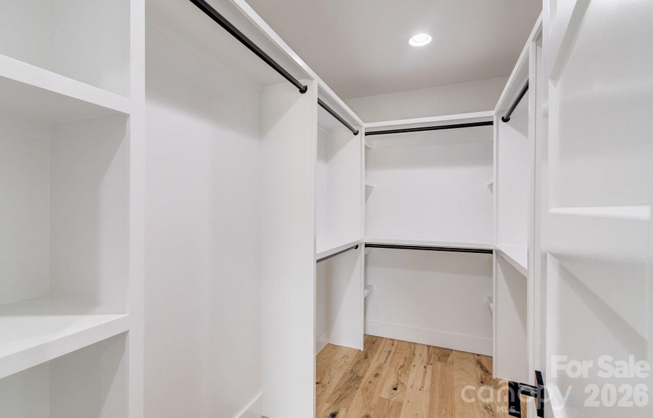 Spacious, unfurnished interior of a new home in , Hendersonville (Image 22).