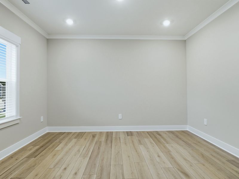 Spacious, unfurnished interior of a new home in Watkins Glen, Raleigh (Image 17).