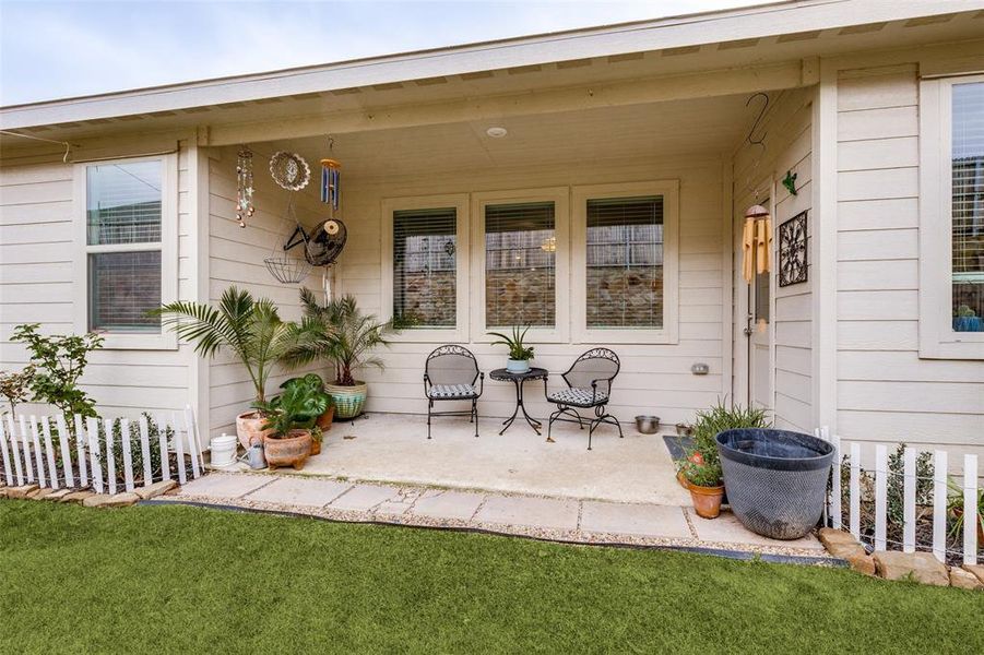 Exterior details and patio area of a home in , Azle (Image 4).