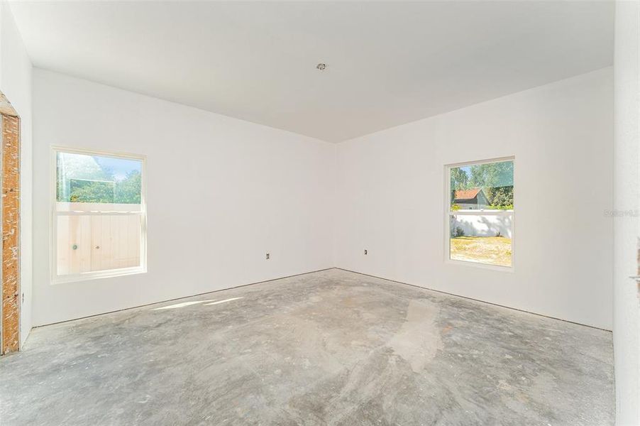 Spacious, unfurnished interior of a new home in , Lakeland (Image 6).