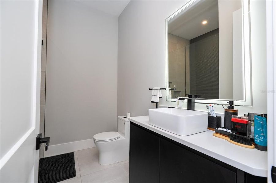 Furnished interior view inside a new home in , Montverde (Image 69).