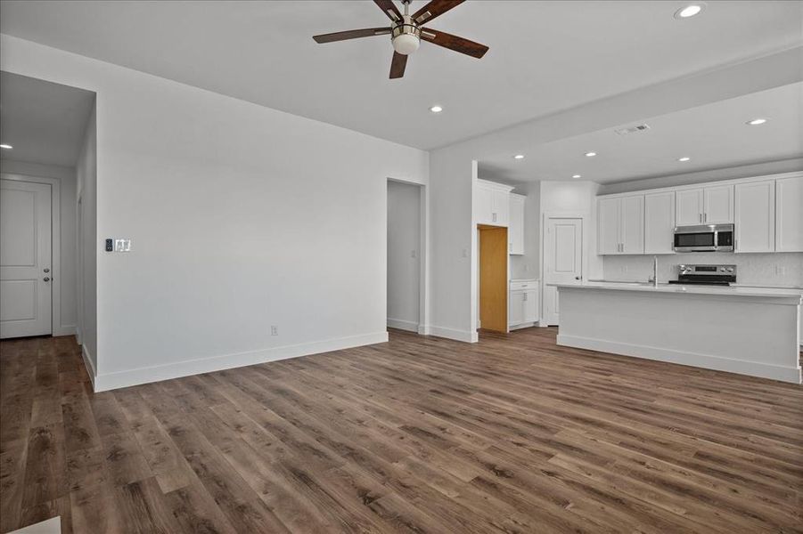 Spacious, unfurnished interior of a new home in Briar Branch Estates, Celeste (Image 24). Spacious, unfurnished interior of a new home in Briar Branch Estates, Celeste (Image 24).