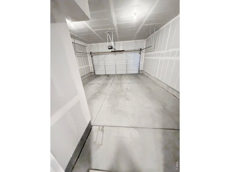 Spacious, unfurnished interior of a new home in Northridge Trails Townhomes, Greeley (Image 9).