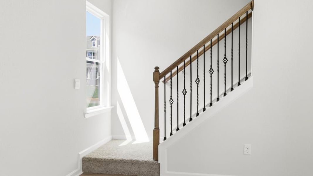 Spacious, unfurnished interior of a new home in Woodglen, Piedmont (Image 23).