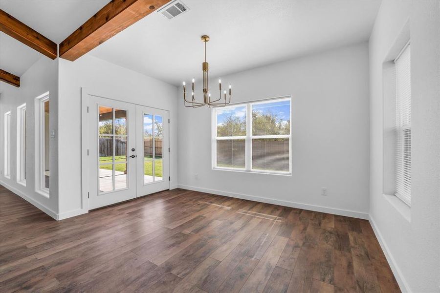 Spacious, unfurnished interior of a new home in , Hewitt (Image 25).