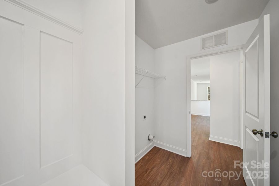 Spacious, unfurnished interior of a new home in , Salisbury (Image 35).