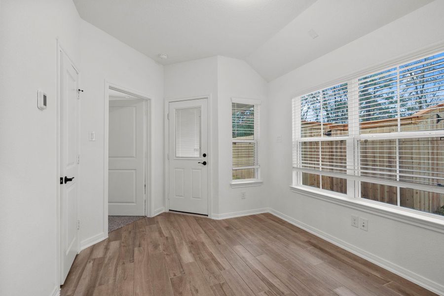 Spacious, unfurnished interior of a new home in Woodforest, Montgomery (Image 14).