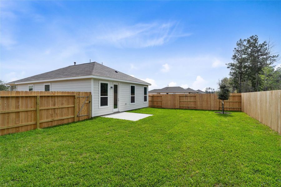 Exterior details and patio area of a home in Grace Landing, Willis (Image 4).