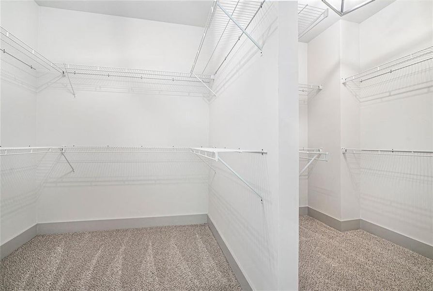 Spacious, unfurnished interior of a new home in , Oxford (Image 31).