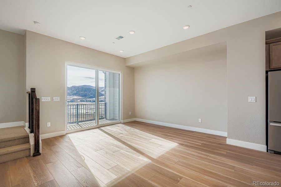Spacious, unfurnished interior of a new home in , Lakewood (Image 24).