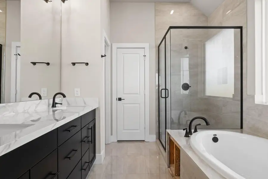 *REPRESENTATION PHOTO* Main Bath