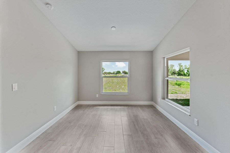 Spacious, unfurnished interior of a new home in , Loxahatchee (Image 22).