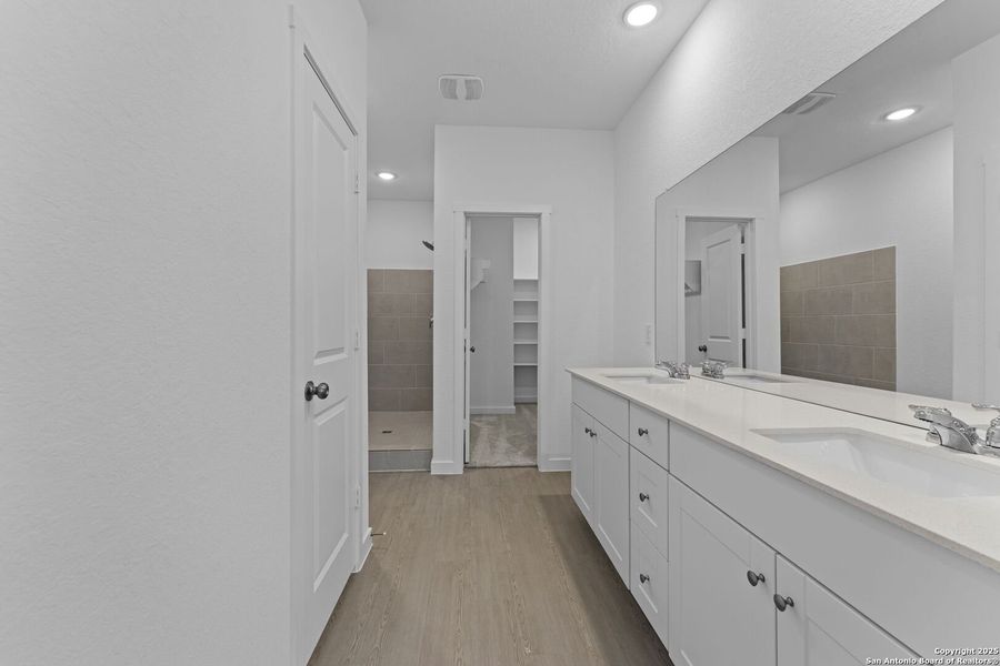 Image 26 of a home in Waterwheel: Coastline Collection.