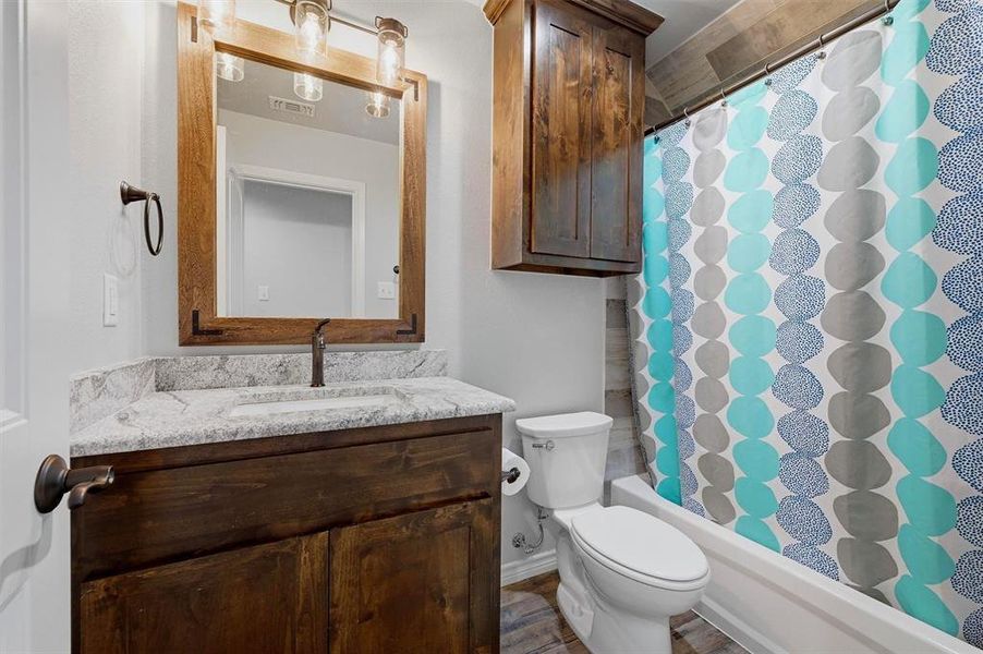 Furnished interior view inside a new home in , Sherman (Image 23).