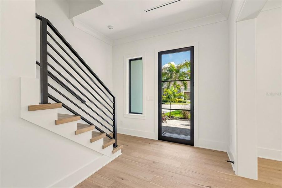 Spacious, unfurnished interior of a new home in , Tampa (Image 79).