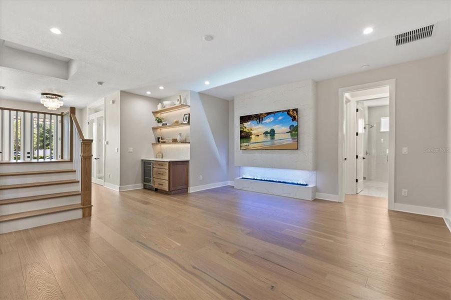 Spacious, unfurnished interior of a new home in , Winter Park (Image 21).