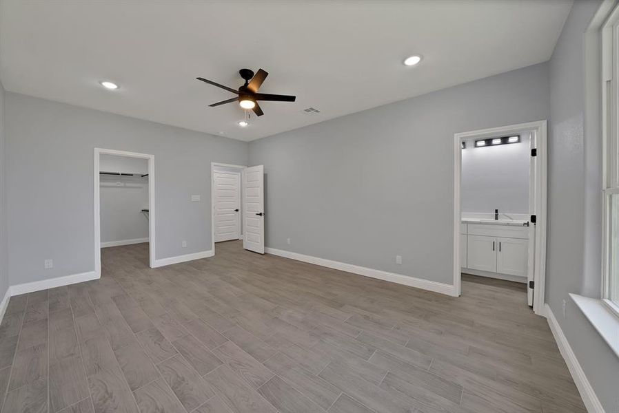 Spacious, unfurnished interior of a new home in , Runaway Bay (Image 8). Spacious, unfurnished interior of a new home in , Runaway Bay (Image 8).