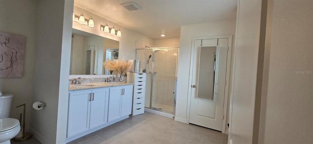 Furnished interior view inside a new home in , St. Cloud (Image 6).