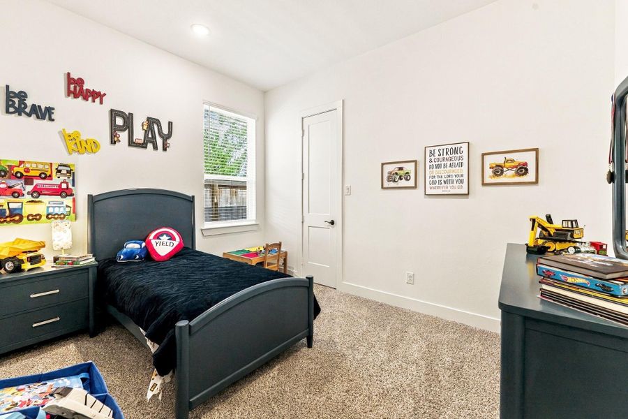 Furnished interior view inside a new home in , Conroe (Image 47).