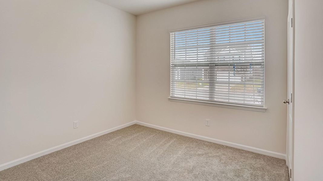 Spacious, unfurnished interior of a new home in Rydele Heights, Asheville (Image 21).